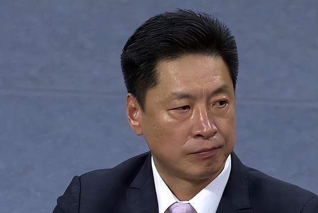 听她这话，他顺着她的意思往下道：是没面子，那依晴儿你看我该咋办呢？白叔你教棠伢子功夫，让他打败那个钟峥找回场子。