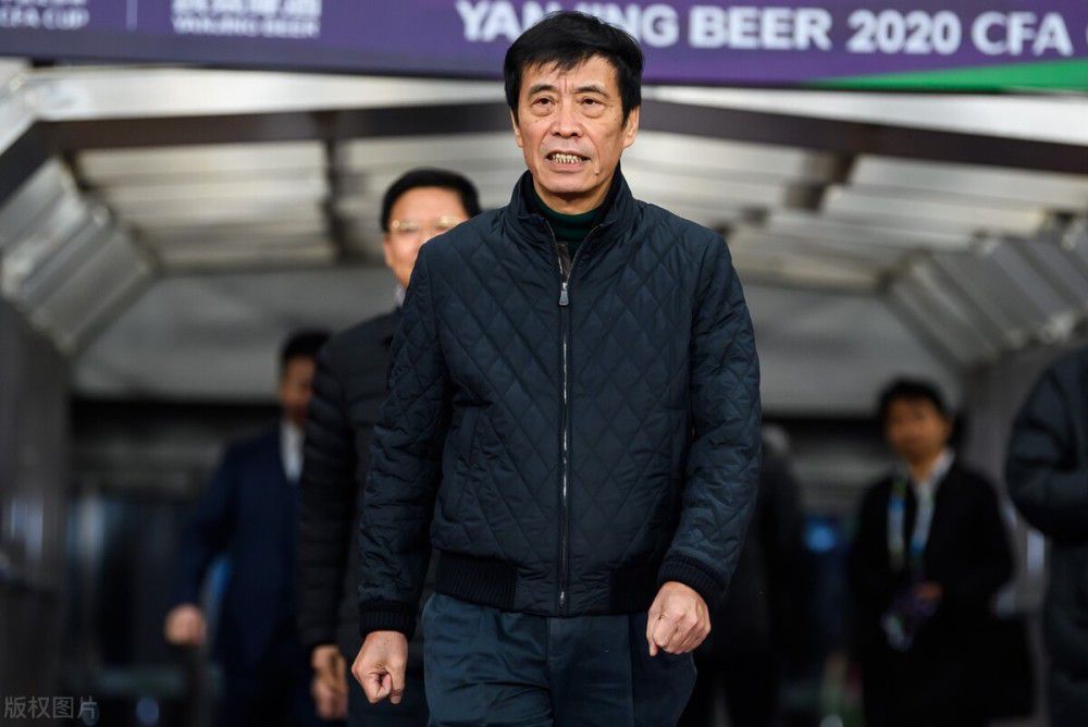 刘曼琼点了点头，道：我小的时候就经常来这里吃饭，一直到现在也是一样，这里距离我的学校不远，我平时都会到这里吃过晚饭再回家。